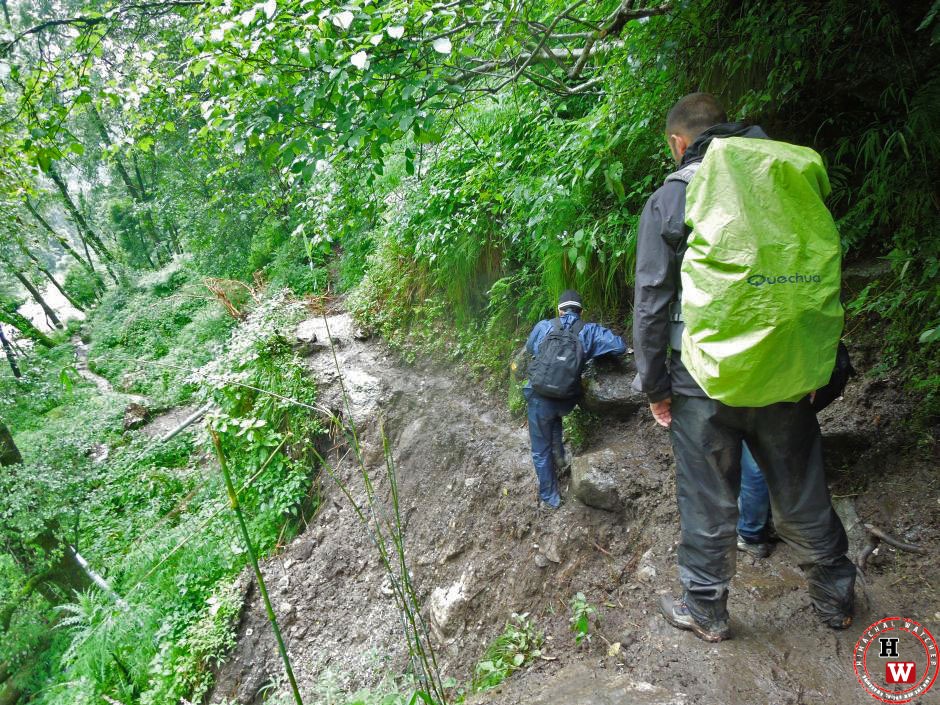 on-th-way-to-shrikhand-mahadev