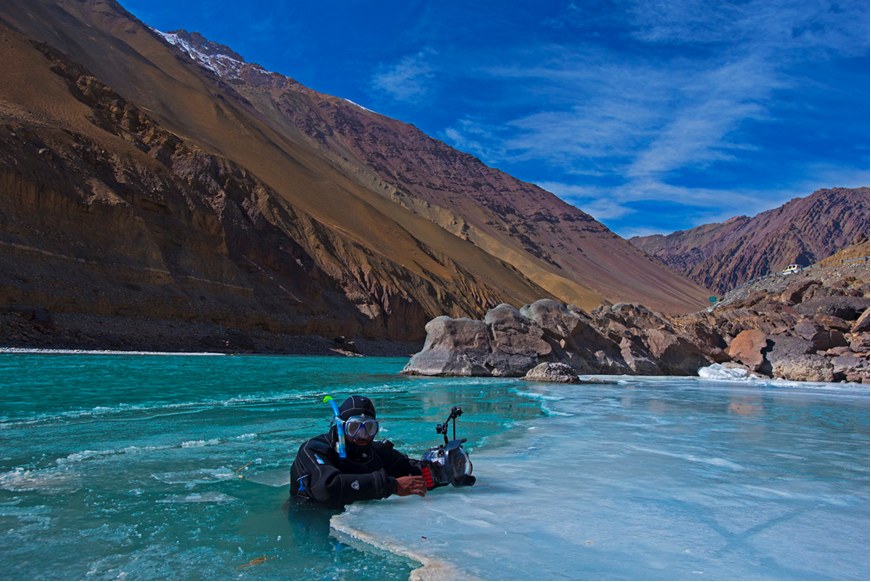 Dhritiman in the frozen zanskar river near chilling_1