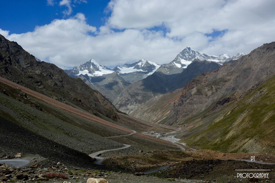 Leh Ladakh bike trip - winding road